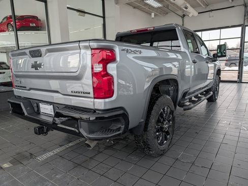 Used 2025 Chevrolet Silverado 2500 Custom w/ Custom Value Package image 3