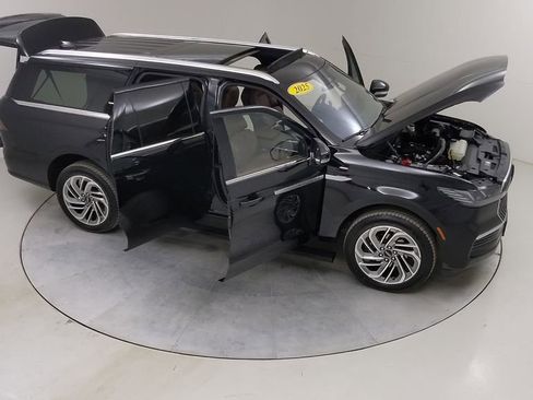 Used 2025 Lincoln Navigator L Reserve image 53