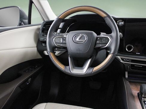 Used 2025 Lexus RX 350 Premium Plus w/ Convenience Package AWD/4WD image 18