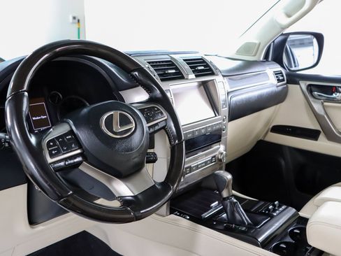 Used 2021 Lexus GX 460 Premium w/ Premium Plus Package AWD/4WD image 24