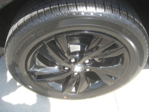 Used 2025 Buick Encore GX Sport Touring FWD image 8
