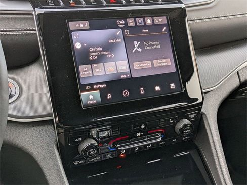 Certified 2024 Jeep Grand Cherokee Altitude image 23