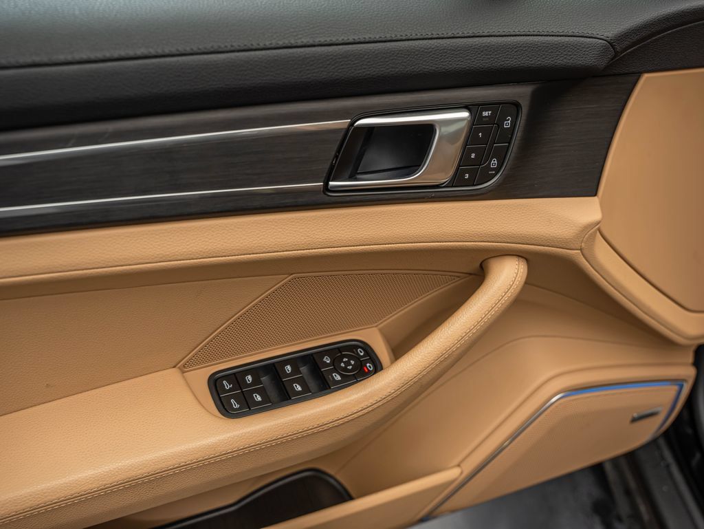 Certified 2023 Porsche Panamera Platinum Edition RWD image 23