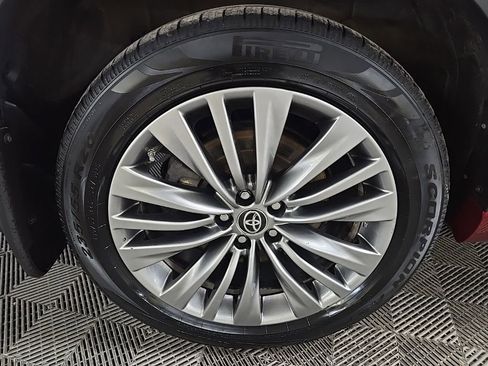 Used 2021 Toyota Highlander Platinum image 14