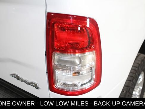 Used 2023 RAM 2500 Big Horn w/ Cold Weather Group AWD/4WD image 33