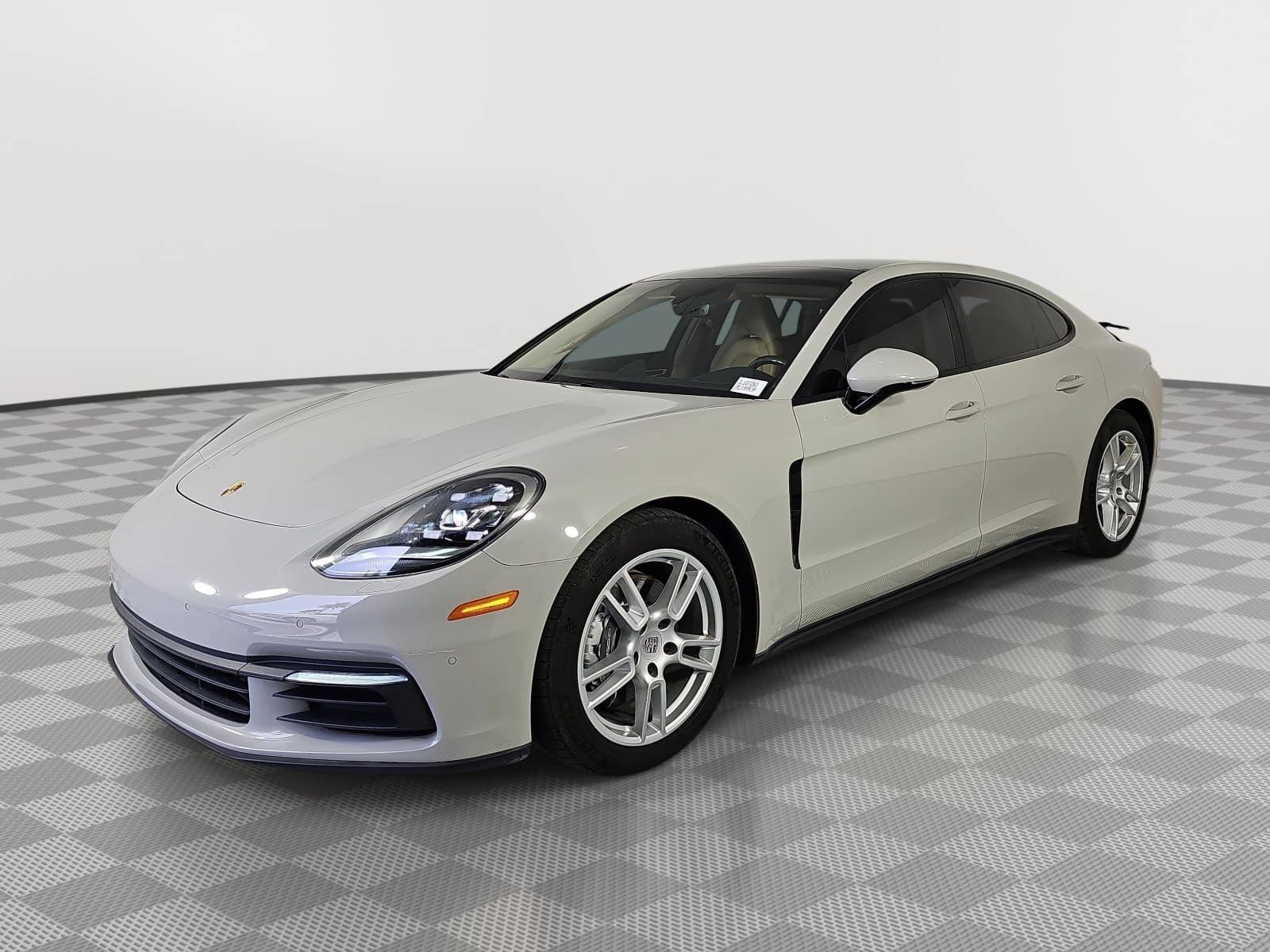 Used 2018 Porsche Panamera w/ Premium Package Plus RWD image 4
