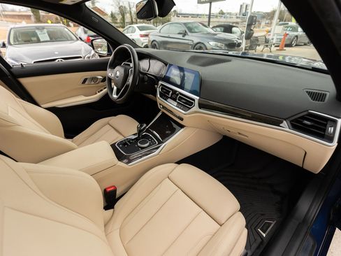 Used 2021 BMW 330i Sedan w/ Convenience Package image 23