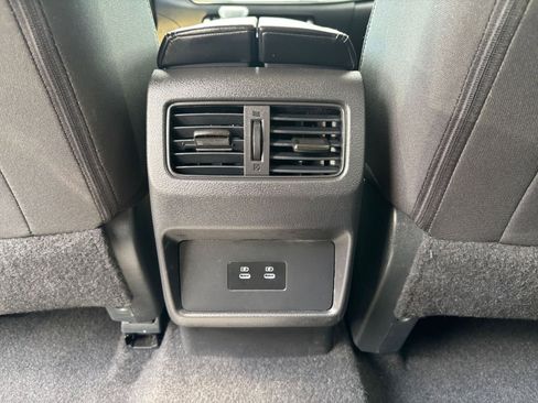 Used 2025 Nissan Rogue SV FWD image 24
