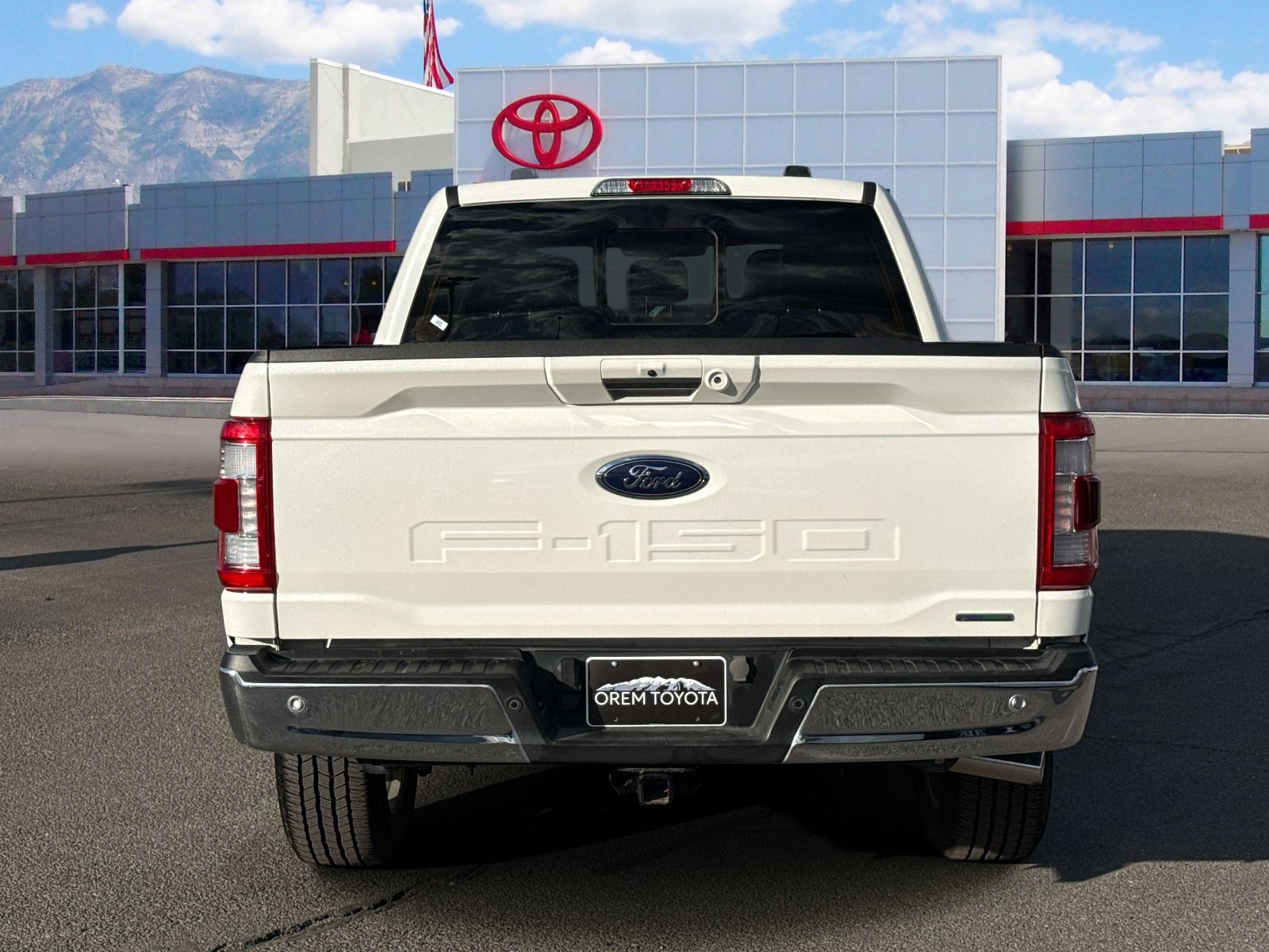 Used 2023 Ford F150 Lariat w/ Trailer Tow Package AWD/4WD image 4