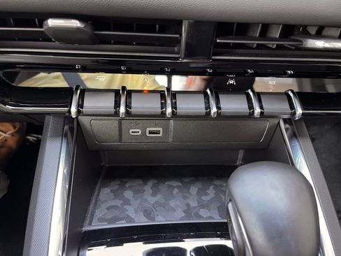 Used 2025 GMC Canyon Elevation w/ Convenience Package RWD image 18