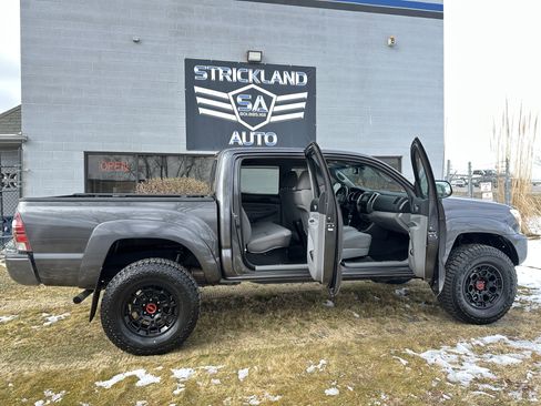 Used 2013 Toyota Tacoma 4x4 Double Cab w/ SR5 Pkg image 27