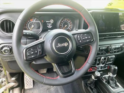 Certified 2024 Jeep Wrangler Unlimited Rubicon AWD/4WD image 14