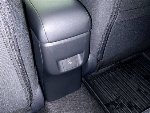 Used 2025 Nissan Versa SR w/ Trunk Package FWD image 29