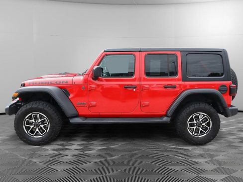 Used 2024 Jeep Wrangler Unlimited Rubicon w/ Convenience Group AWD/4WD image 3