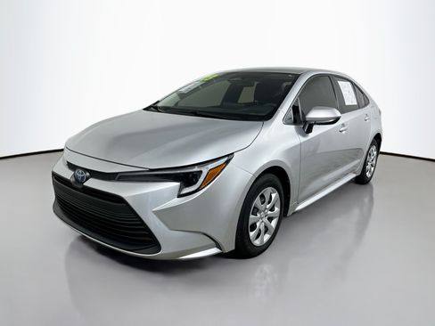 Used 2023 Toyota Corolla LE FWD image 10