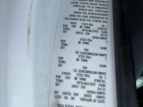 Used 2021 RAM 5500 Tradesman image 16