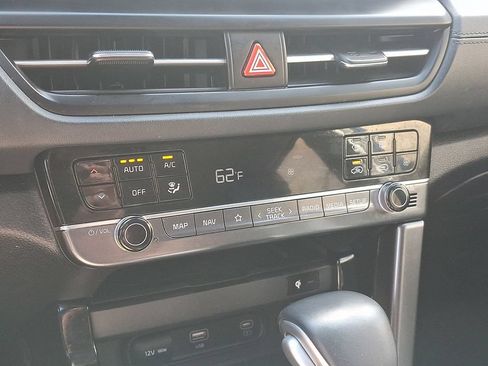 Used 2024 Kia Seltos EX AWD/4WD image 16