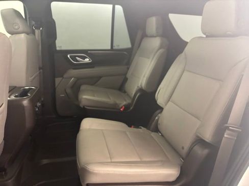 Used 2022 Chevrolet Tahoe LT w/ LT Signature Plus Package RWD image 15