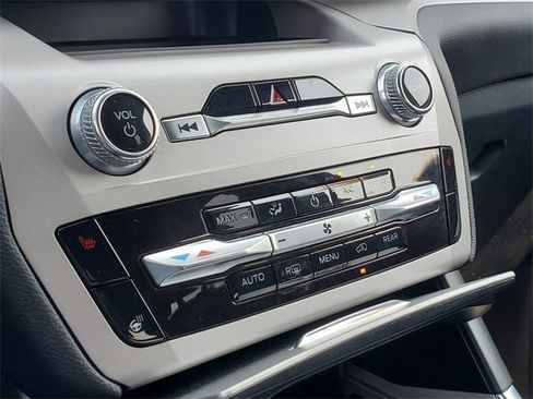 Certified 2023 Ford Explorer XLT w/ Equipment Group 202A image 21