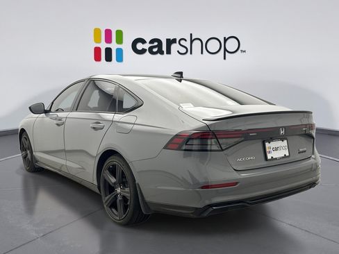 Used 2023 Honda Accord Sport image 2