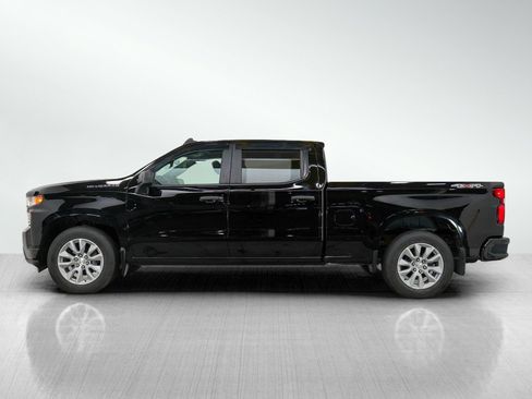Used 2020 Chevrolet Silverado 1500 Custom w/ Custom Value Package image 2