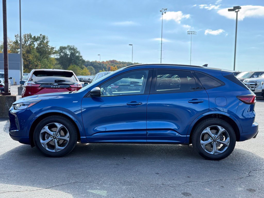 Used 2023 Ford Escape ST-Line w/ Tech Pack #1 FWD image 33