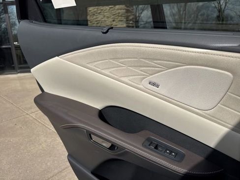 Used 2025 Lexus RX 350 AWD w/ Convenience Package image 29