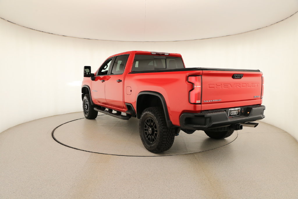 Used 2025 Chevrolet Silverado 2500 ZR2 AWD/4WD image 4