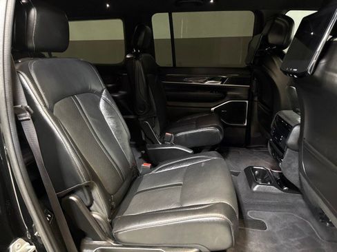 Used 2022 Jeep Wagoneer Series III w/ Rear Seat Video Group 1 image 67