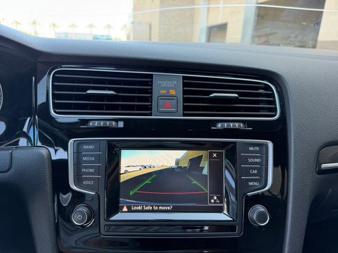 Used 2015 Volkswagen Golf R 4-Door AWD/4WD image 28