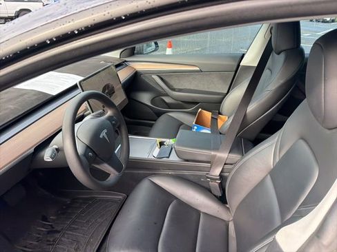 Used 2023 Tesla Model 3 Standard Range image 4