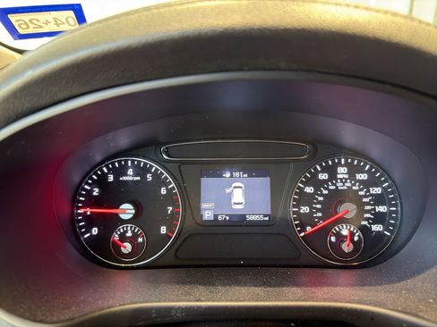 Used 2019 Kia Sorento LX w/ LX Convenience Package image 10