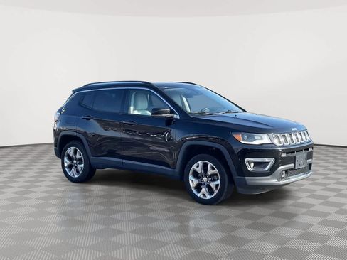 Used 2018 Jeep Compass Limited w/ Navigation Group image 2