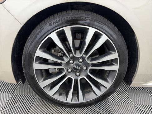 Used 2017 Lincoln Continental Reserve w/ Climate Package AWD/4WD image 13