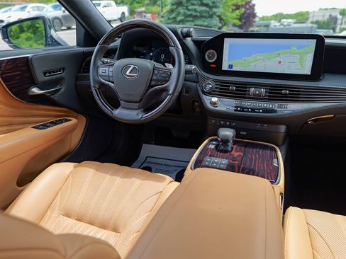 Used 2024 Lexus LS 500 AWD w/ Interior Upgrade Package image 42