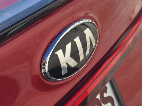 Used 2021 Kia Forte GT image 12