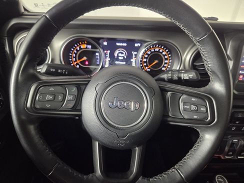 Used 2022 Jeep Wrangler Sport AWD/4WD image 18