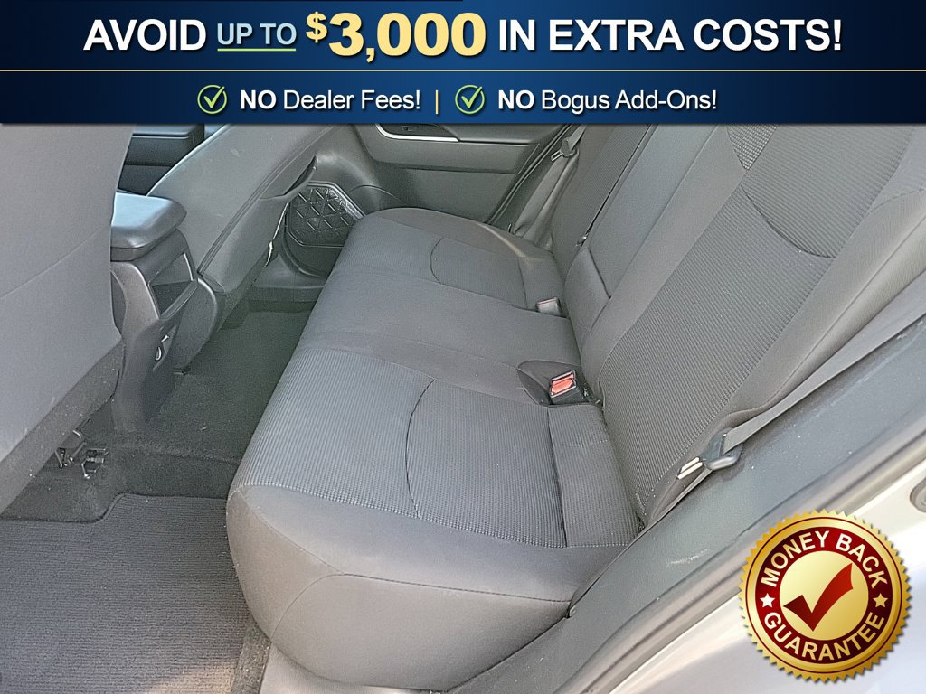Used 2021 Toyota RAV4 LE FWD image 18