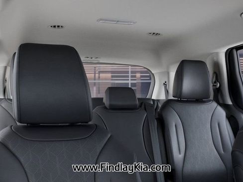 New 2026 Kia Carnival LXS FWD image 30
