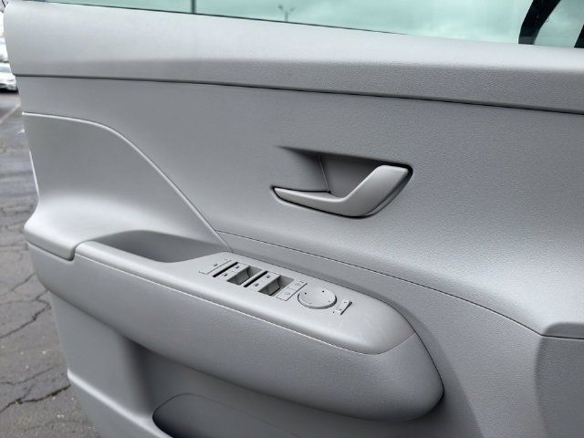 Used 2024 Hyundai Kona SEL w/ Convenience Package FWD image 22