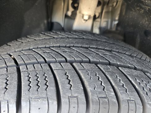 Used 2019 Volvo XC90 T6 Momentum w/ Advanced Package image 9