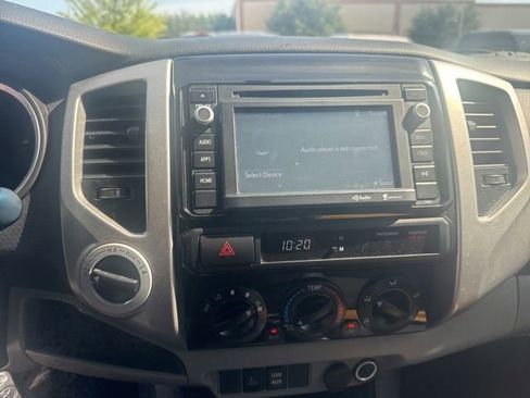 Used 2014 Toyota Tacoma 4x4 Double Cab w/ TRD Off-Road Package image 5