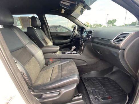 Used 2021 Jeep Grand Cherokee Laredo X AWD/4WD image 26