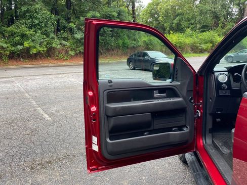 Used 2013 Ford F150 FX4 w/ FX Appearance Pkg AWD/4WD image 16