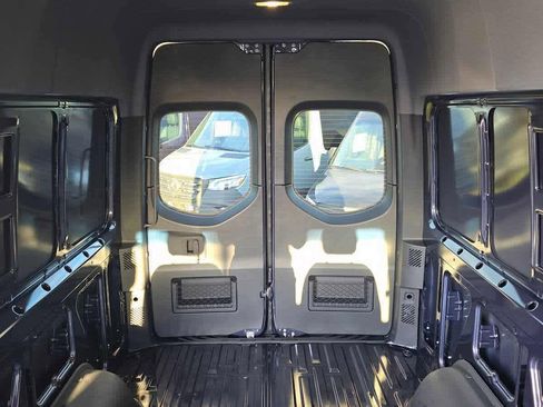 Used 2026 Mercedes-Benz Sprinter 2500 image 17