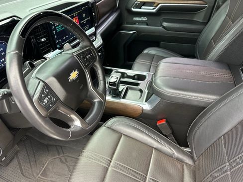 Used 2024 Chevrolet Silverado 1500 High Country w/ High Country Premium Package image 4