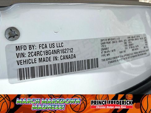 Used 2022 Chrysler Pacifica Touring-L image 29