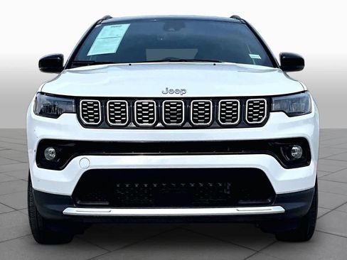 Used 2025 Jeep Compass Limited AWD/4WD image 4