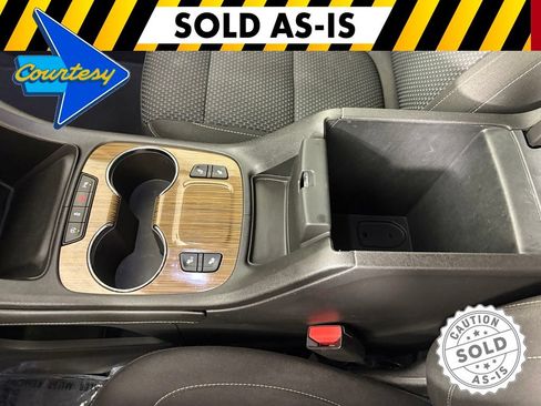 Used 2020 GMC Acadia SLE w/ Driver Convenience Package FWD image 31