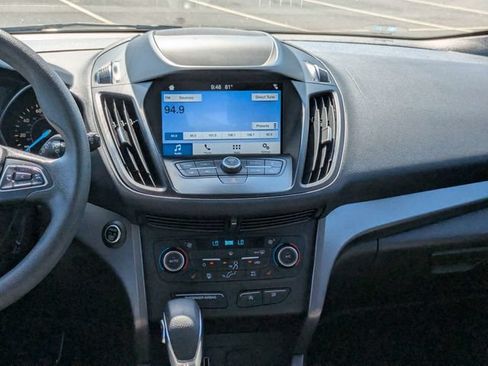 Used 2019 Ford Escape SE FWD image 18